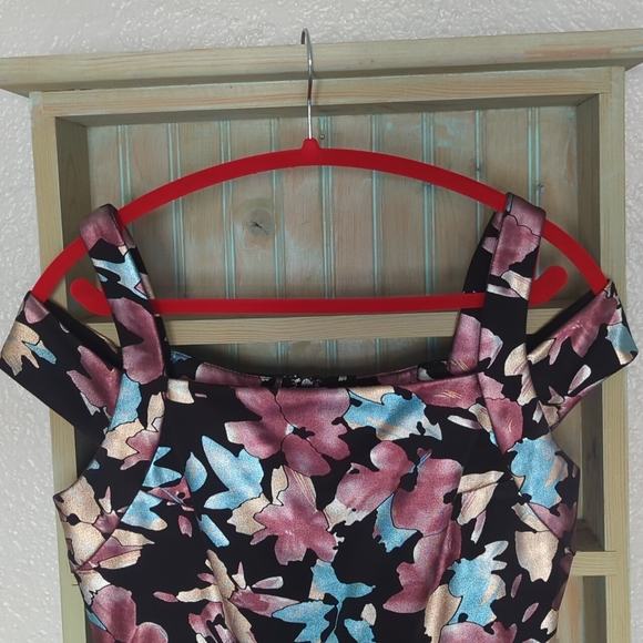 Bodycon dress Size 6 - Picture 5 of 10